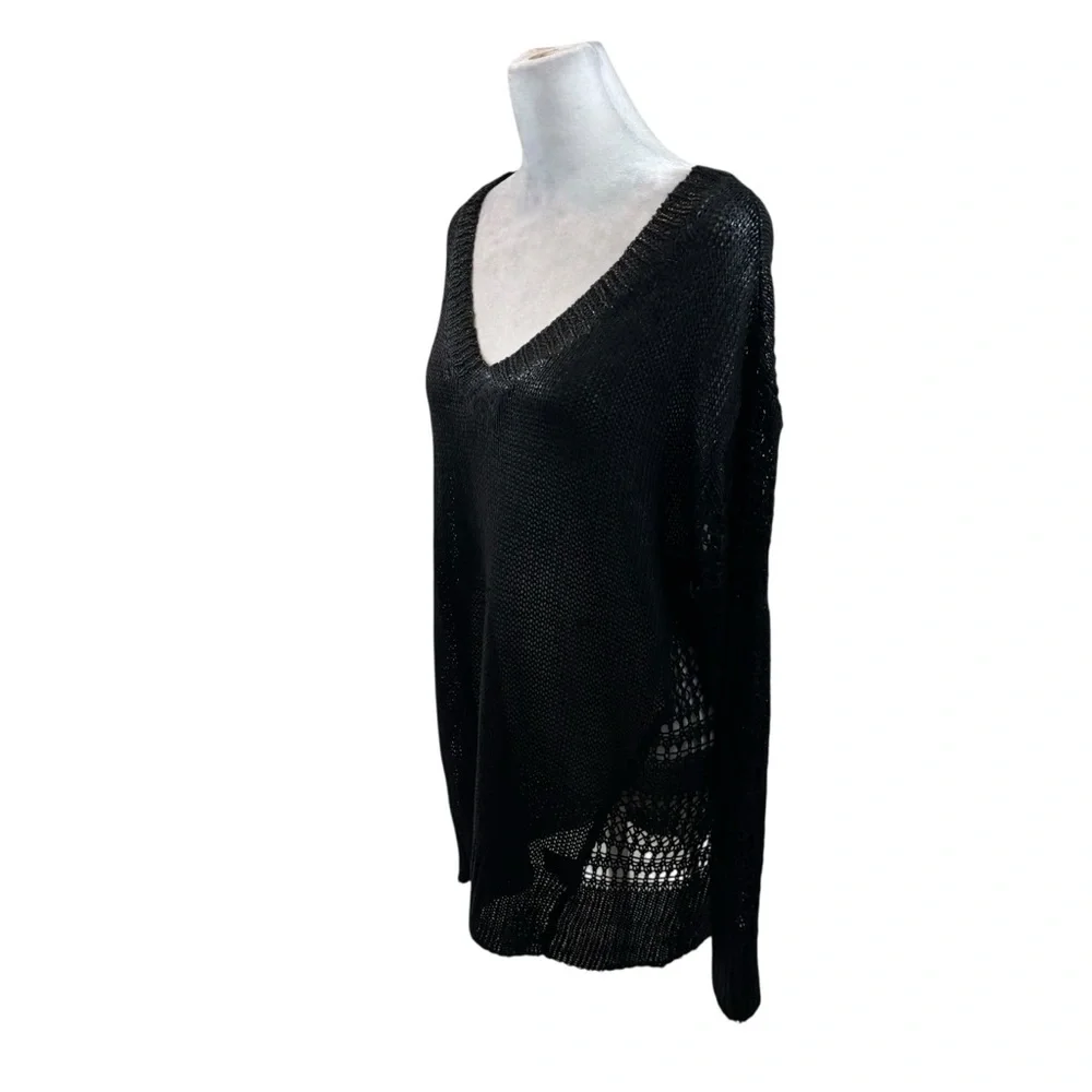 Brand new with tags Ladies Rock & Republic Open Knit V Neck Ice Queen Sweater XL